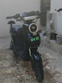 R9 • شحن • ٥ بطاريات