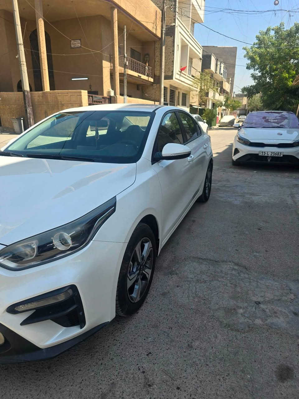 السلام عليكم للبيع
كيا سيراتو 
موديل 2019 
مكينه 1600 
ماشيه 98 KM
سياره كفاله عامه من صبغ تبديل بيها بارد شي قليل وتكحيل

رقم بغداد نكليزي تحويل مباشر 

لون ابيض صدفي 

مواصفات السياره 

تبريد قطعتين

داخل بيجي

اشاير مري ومري شفط

شاشه كامره

5 ويل كب

المكان الكرخ 
الاتصال هـ☎️ ‭***********
