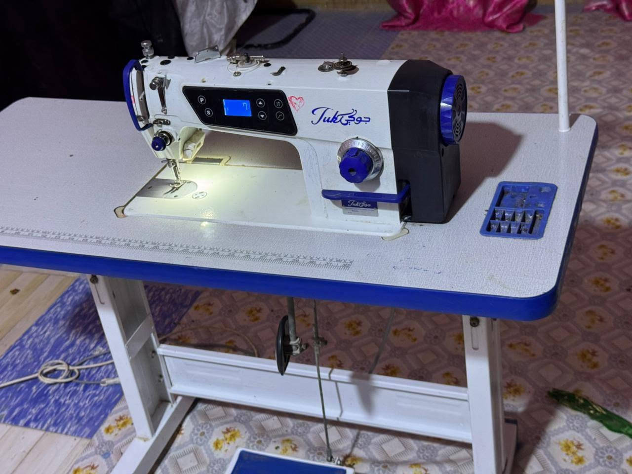 للبيع ماكينة خياطة صناعية 🧵✨
🔹 بحالة ممتازة ونظيفة
🔹 شغلها مضبوط وما بيها أي خلل
🔹 كاملة ومجهزة للشتغل
🔹 مناسبة للخياطة المنزلية والمشاريع

💰 السعر: [300الف ]
📍 المكان: [بصره قضاء لدير ]
📩 للاستفسار والتواصل: [***********]

