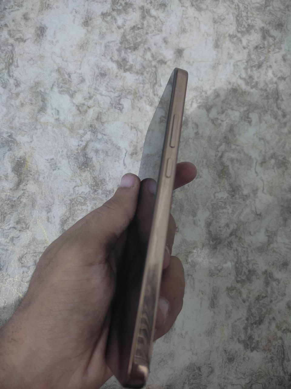 هونر X9d 5G • ماروني • ٢٥٦ جيجا ١٢ رام