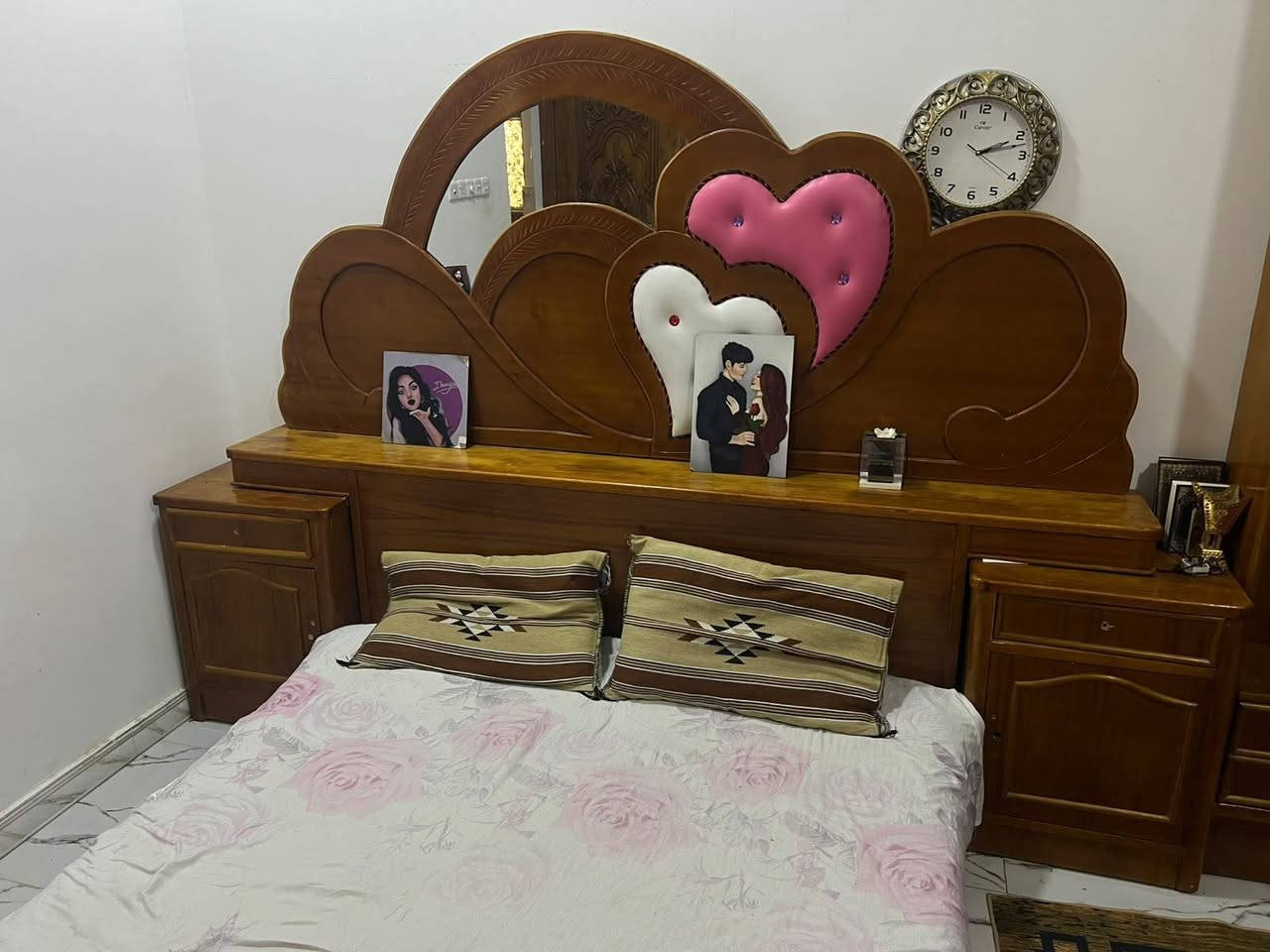 سلام عليكم غرفه تفصال مو سوكاويه خمس بيبان حلوه رادله ترتيب كلش قليل السعر ب٧٠٠ وبيه مجال رقم الجوال *********** ع واتساب
