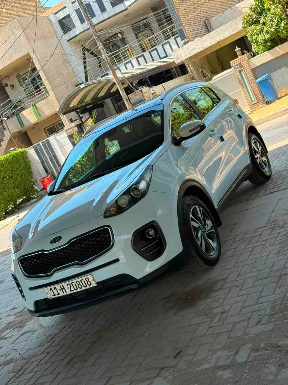 سبورتج خليجي
موديل 2018 بانوراما 
محرك دوش 
سيارة كير ومحرك 
بلادي مامفتوح  
بيها شخوط وطخات بالباب 
الأيمن والايسر  فقط 
السعر  172 
السياره كفاله من صبغ فقط الدعاميات 
السيارة ما ناقصها اي شي 
وبالخير  للي تكون من نصيبه.
للاستفسار  ***********
