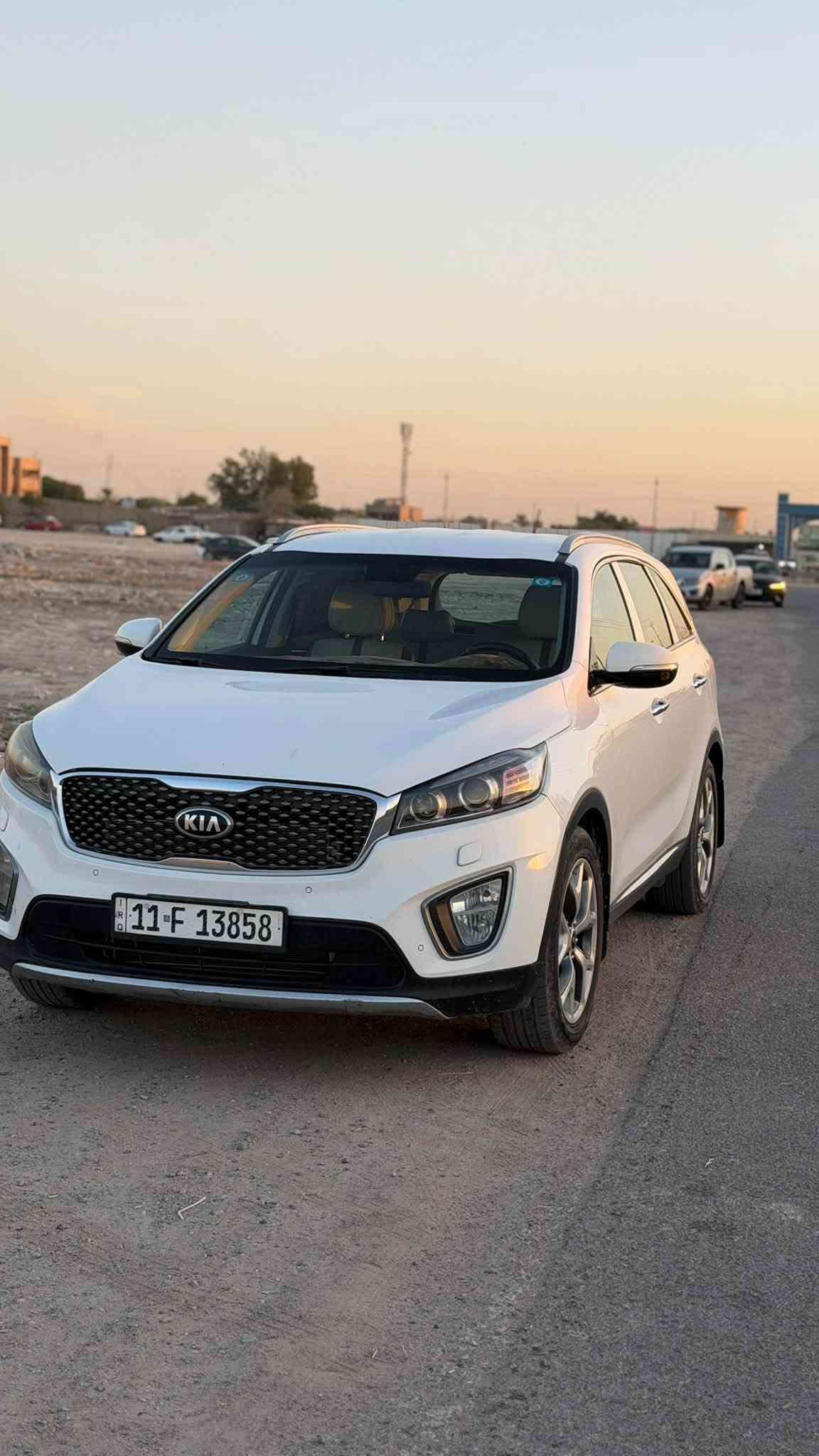 السلام عليكم للبيع او مراوس رياضي V8
سورنتو 2016خليجي 
فول مواصفات 
بصمه 
ترحيب 
6سلندر 
7راكب 
3قطع تبريد 
زراك لايت 
لد نهاري 
صندوك كهرباء 
تخم تاير جديد
حداديه جديده
باتري جديد
بيه صبغ بنيد 
مكان السياره بغداد
سعره 173او بيه مجال 
رقم *********** بي واتس
