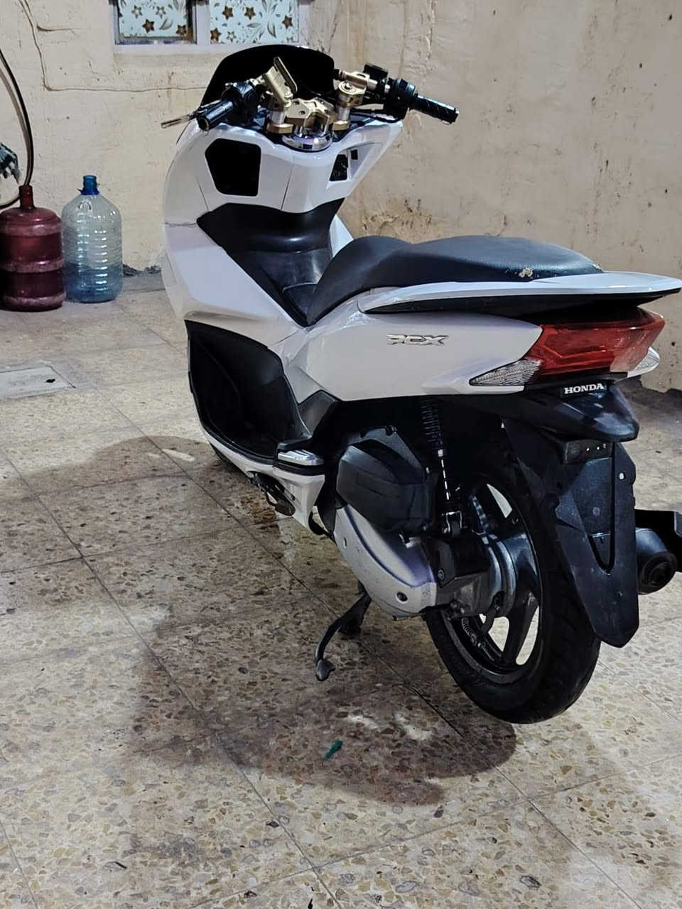 السلام عليكم دراجه بي سي اكس الجيل الثاني جي اف للبيع جيب فيتر وتعال المكينه مكفوله كهربائيات كلهه شغاله بيهه طغات قليله الدراجه نضيفه كلش السعر 11ونص وبيهه مجال المكان شهداء العبيدي الثانيه الإتصال ***********
