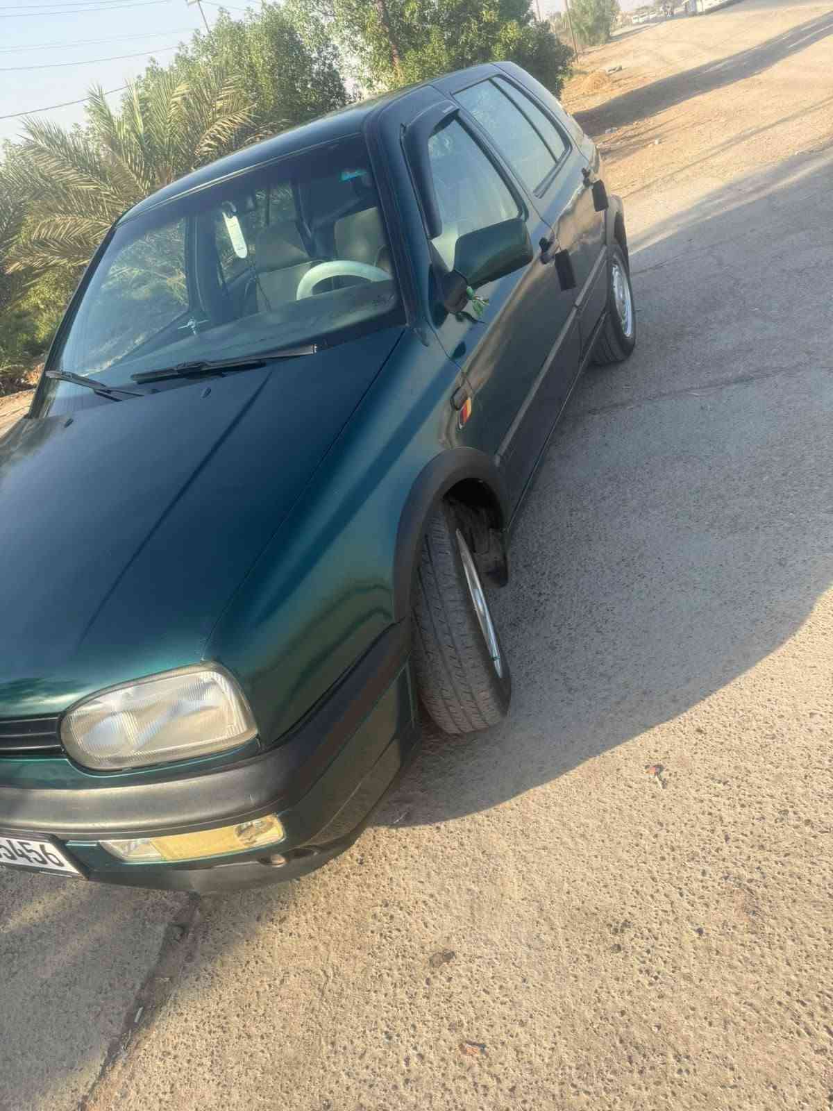 كولف موديل 96 مكينه وكير مكفلات رقم بغداد ملاحضه السياره جاهزه من كلشي مكان السياره واسط سعر 48 مجال بسيط السياره جده معنه كلام

***********
