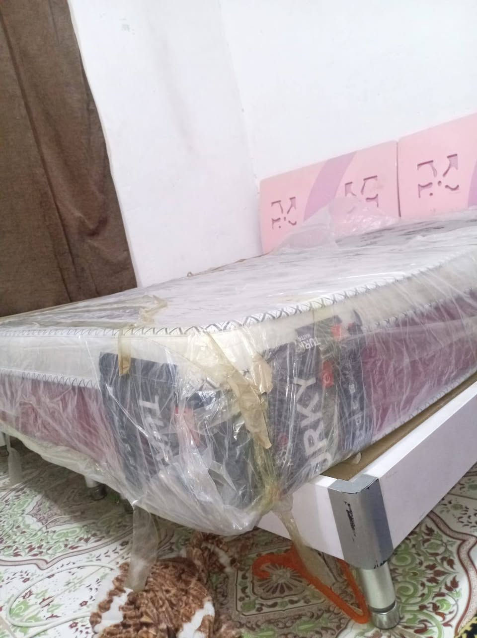 غراض
لبيع دوشك جديد مامستعمل غرفه سريرين شبابيه 
مشوايه مال كص عنوان ميسان ماجديه ***********
