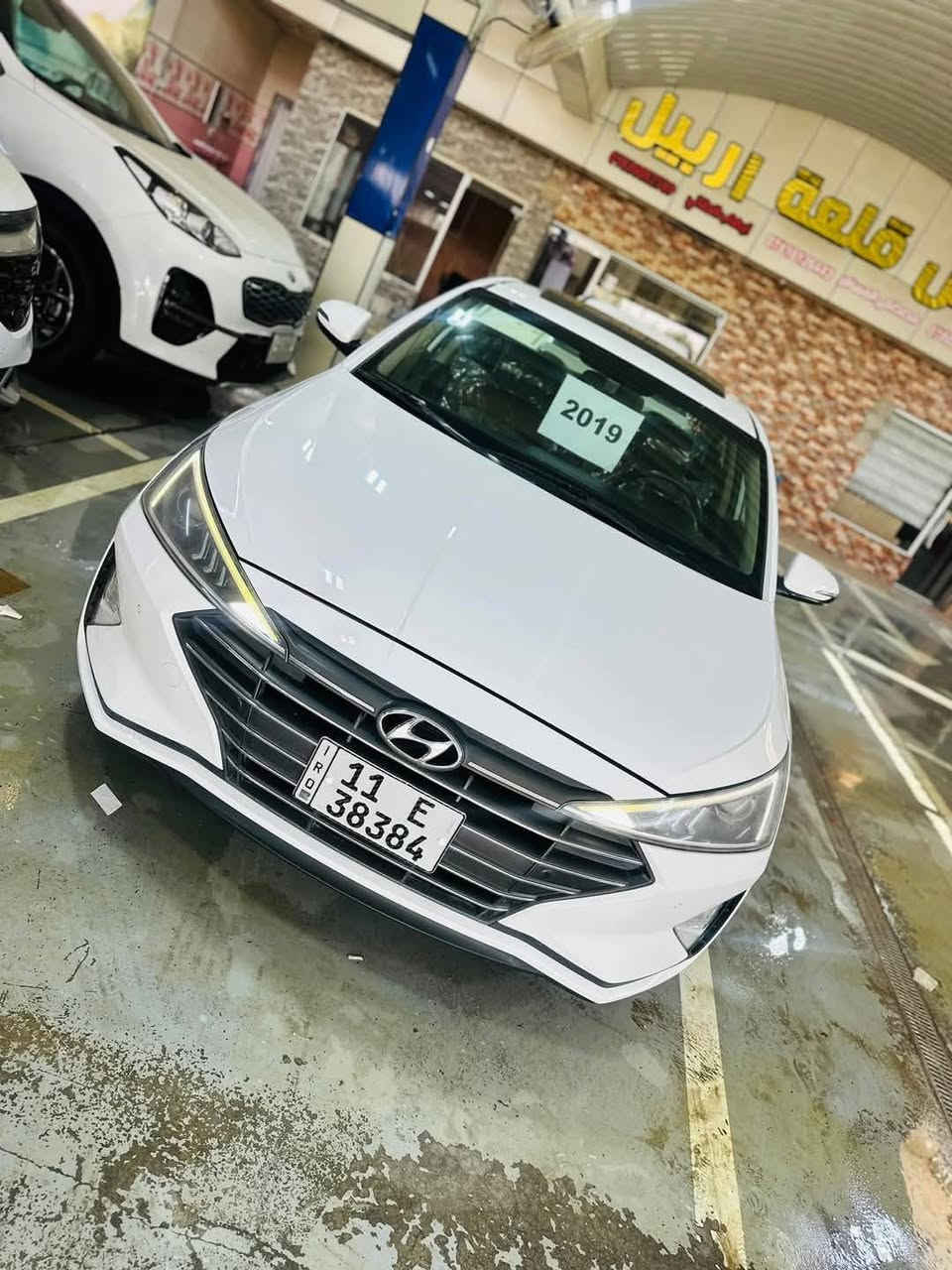 سلام عليكم ورحمة الله وبركاته
النترا 2019 خليجي   
  معرفة بفول مواصفات اعلى مواصفات بل النترا
رقم بغداد دولي بأسمي تحويل ثاني يوم 
.كامرات اثنين امامية
 خلفية يدات نيكل
يدات تفتيح. ذكي بصمه
.شاشة كبيرة ابل كار بلي 
.صندوق ذكي يفتح عند القتراب منة
اليزر خلفي ضبابي. 
.نظام مانع ASR
.وضعيات القيادة.ECO
سياره اربع نضامات .   
Smart SPORT .COMFORT.
. المحرك: 4 سلندر، سعة 2.0 لتر MPI
. الإضاءة: كشافات LED أمامية وخلفية.
. فتحة سقف 
. التكييف: أوتوماتيكي ثنائي المناطق
. نظام فرامل ABS ونظام توزيع قوة الفرملة الإلكتروني
. تشغيل بصمة، ونظام تحكم مناخي
. حساسات ماميه وخلفيه
. نظام الدخول الذكي 
. الويلات مقاس 17
. مرايا جانبية قابلة للطي كهربائياً 
. مقاعد جلد شركة 
دواخل صاج 
السياره حلوه
رقم ***********
.#السعر 130
بيها اثنين بيبان تبديل وكاله اصلايات اشتريتهن ب ٨ ورقات
وبيها باب ربع صبغ وجاملغ امامي صبغ
بدون دواخل كفاله من اي ضرر داخلي
