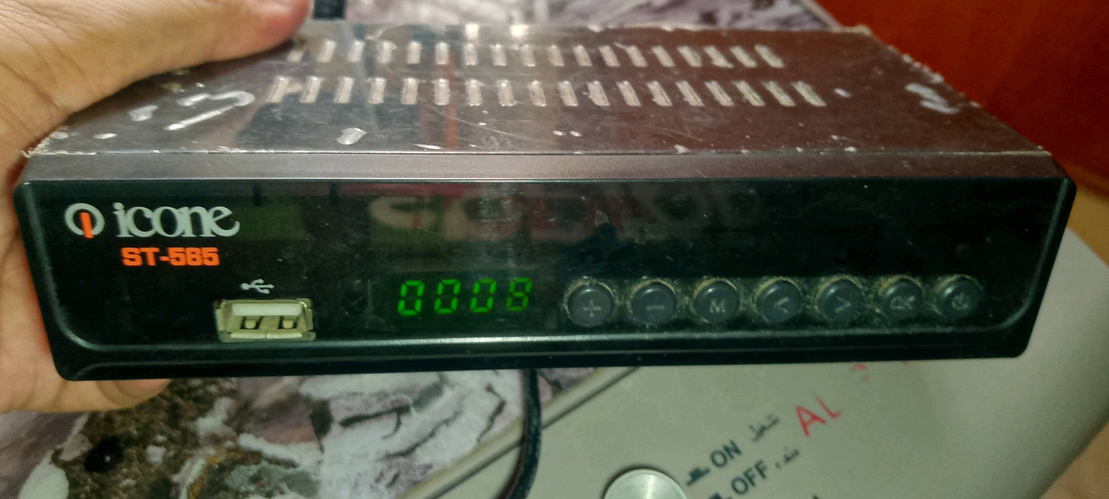 سلام عليكم عندي ستلايت ايكون +تيفي بوكس اصلي ذاكره 16 اندرويد 14 جميع البرامج وحساب كامل
