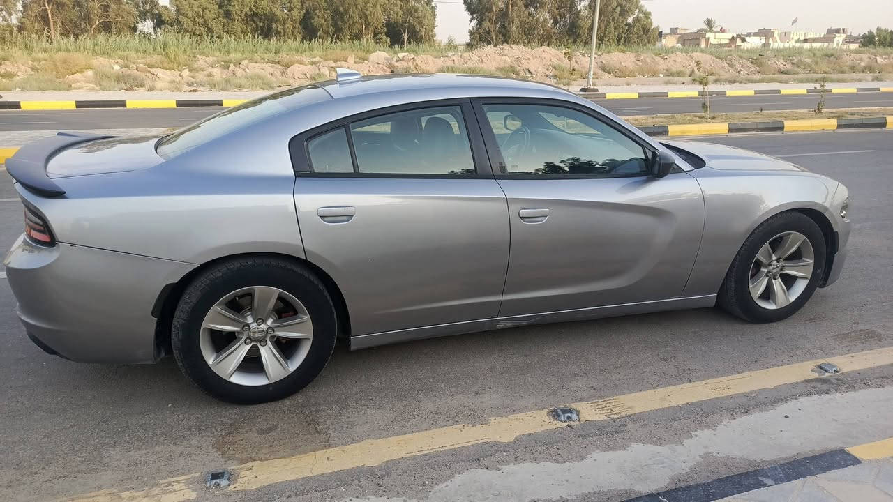 جارجر موديل 2016 رقم بغداد الجديد تحويل مباشر السعر 140
مكينه 6 سلندر خير من الله شاشه كبيره كامره حساسات 
بيه 4 قطع صبغ فقط بدون دواخل 
مكان واسط العزيزيه 
***********
