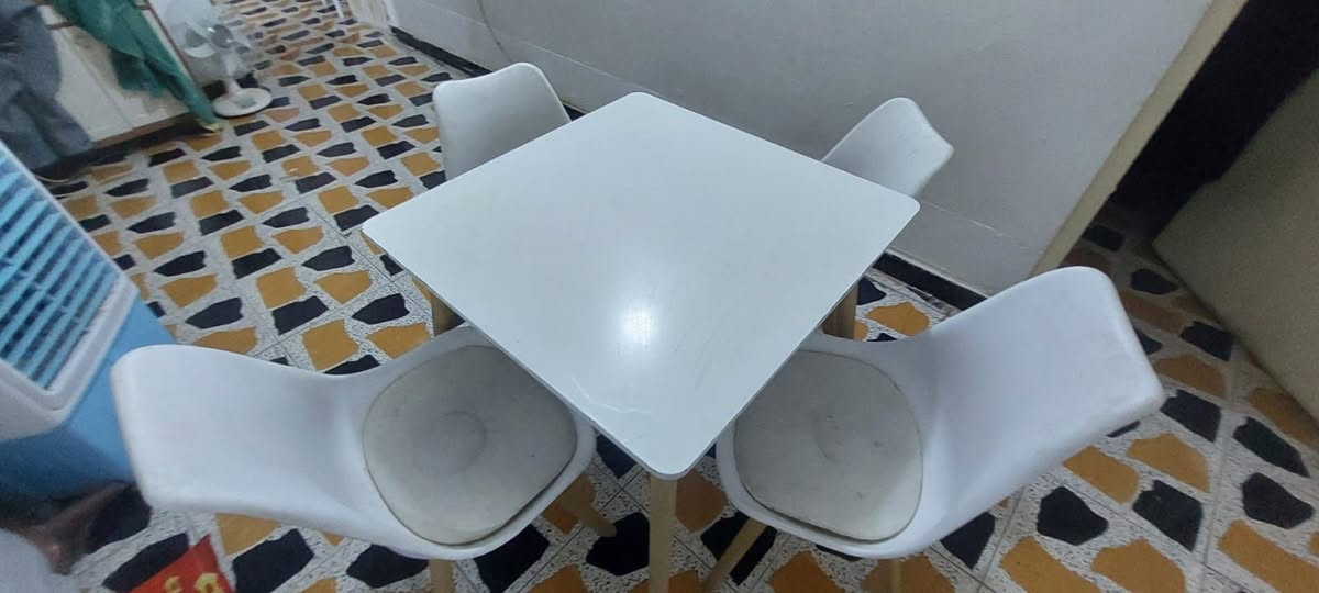 ميز طعام تركي عاج خشب اخو الجديد  ديوانيه شارع الخصيمه سايدين مقابل زها مول جهة قصابية السجاد داخل الفرع بالضبط رقم ***********
