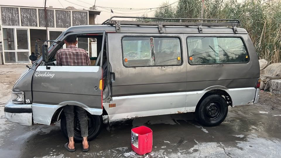 ب١٧ وبيها مجال كير مكينه مكفولات  
***********
