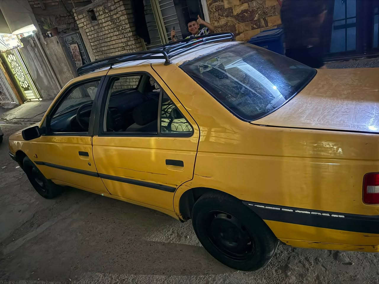 سلام عليكم بيجوا جيلكس موديل ٢٠١٢ السياره كفاله من الضربه ولصبغ رقم نكليزي بأسمي تحويل ثاني يوم حداديه جديده باتري جديد داخل كله جديد السعر 30وبيه مجال العنوان بغداد البلديات رقم الهاتف *********** متواجد واتساب ما اتواجد فيس بوك

