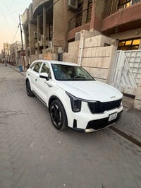 سورنتو • موديل ٢٠٢٤ • ماشي ٢٧٠٠٠