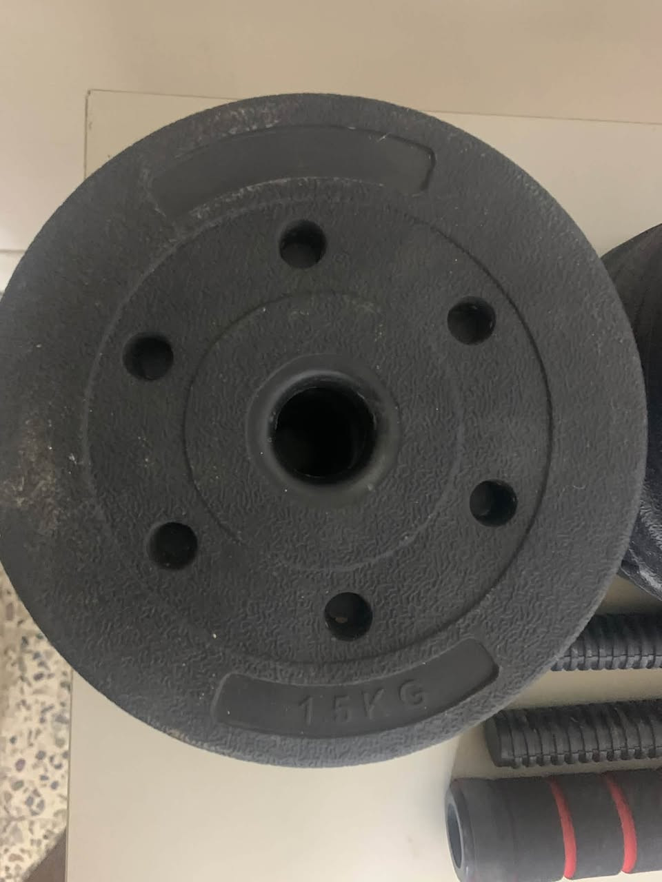 يوجد:
‏1,25kg

‏1,5kg

‏2kg

2,5kg

واكو همين عصاتين وياها علمود تصير من اثقال الى دمبلة.

وعصى اكبر علمود تصير deadlift

كلها تاخذها حلالك ب٦٠ وبيها مجال بغداد فقط ماكو توصيل
الرقم للتواصل: ***********
