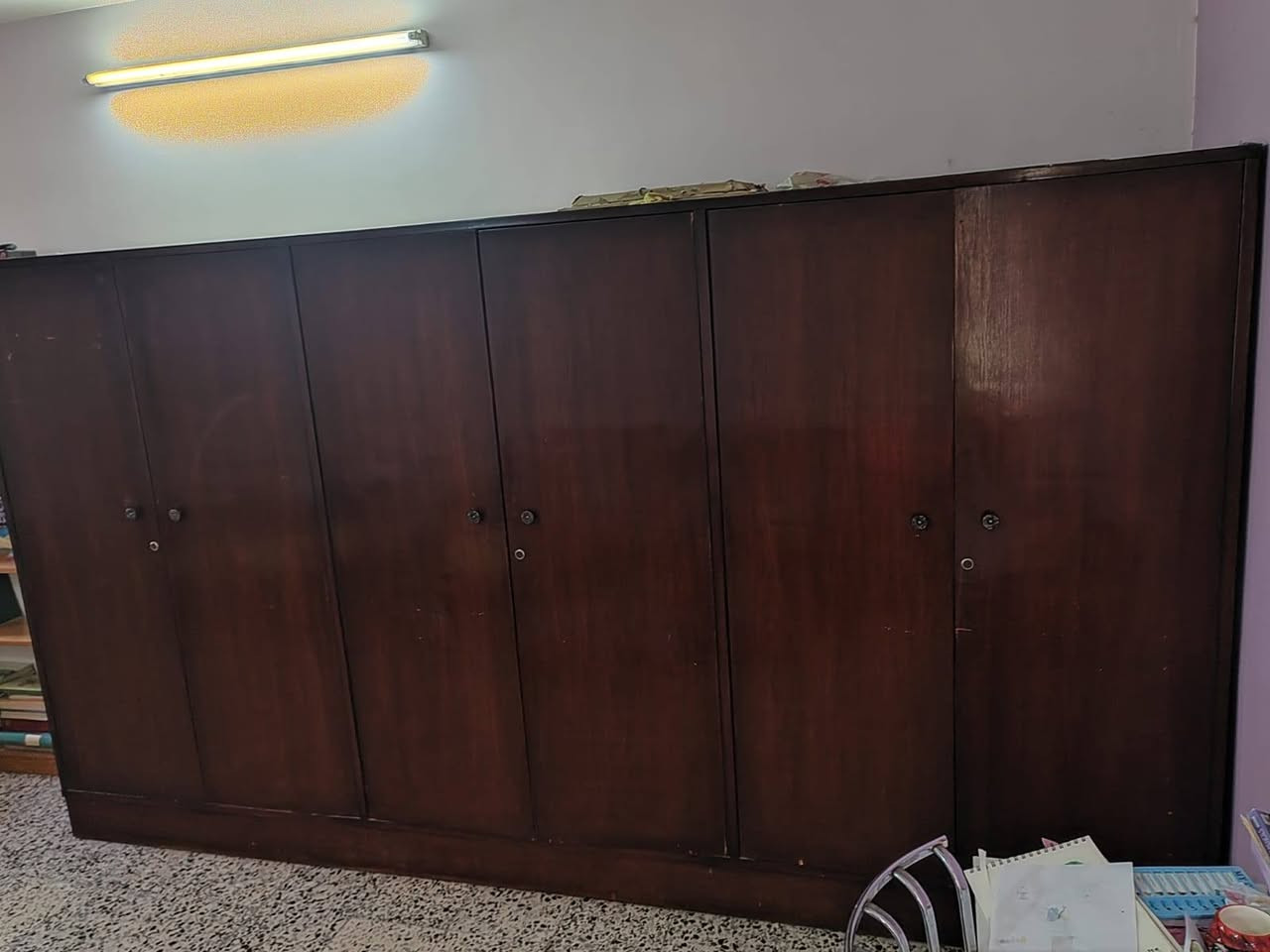 للبيع غرفة نوم مستعملة بحالة جيدة المكان حي الخضراء السعر ٧٥٠ الف وبيها مجال
***********

