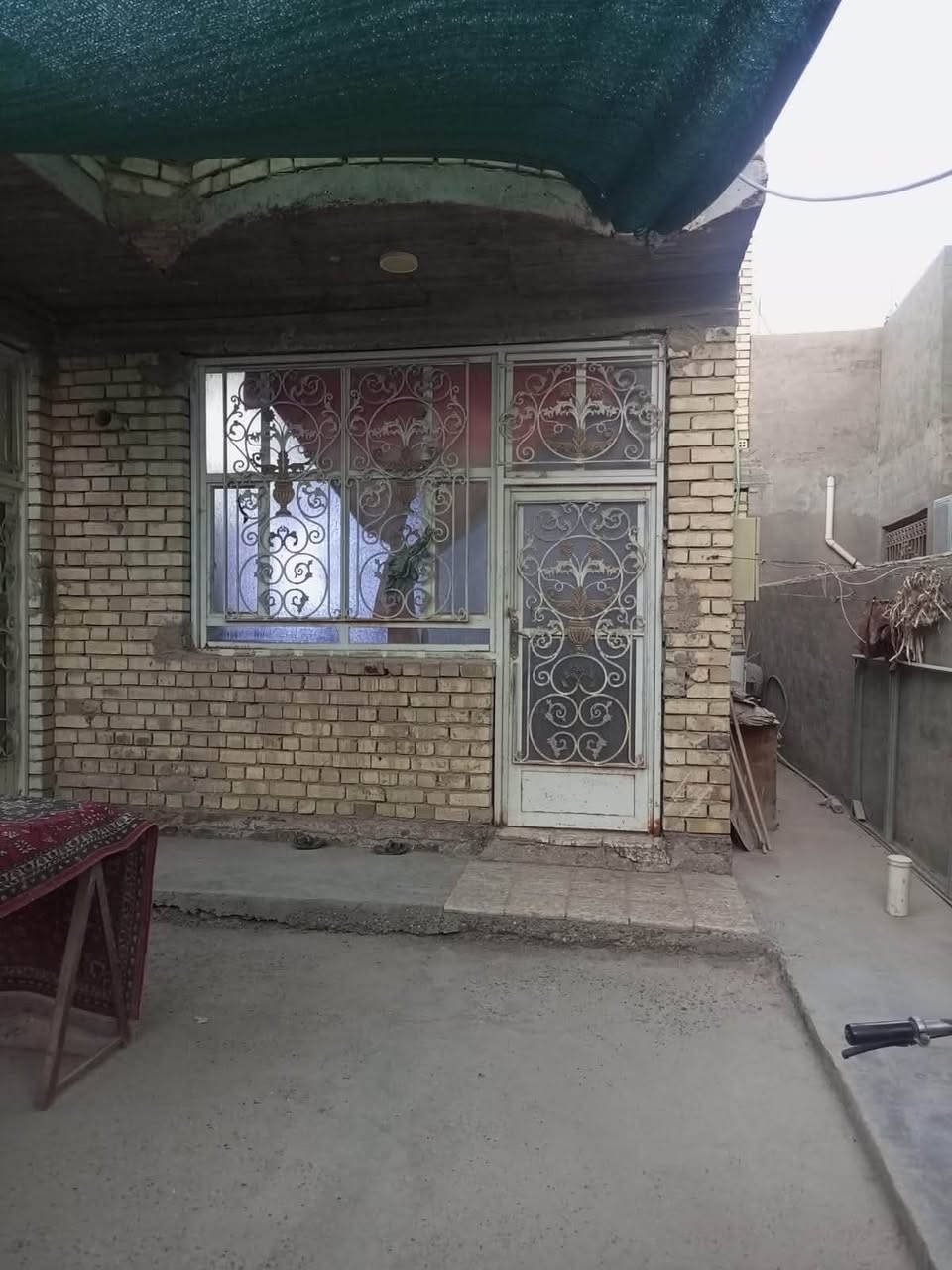 للبيع بيت مساحه 200 متر 🏠 

طابو زراعي صرف 🏠 

طابق واحد 🏡 

سقف مسلح بناء جديد بي نواقص قليله 🏠 

العنوان حي الرسول خلف سكلة البيادر 🏡 

البيت يتكون من 🏡 

غرف نوم عدد 2 🏠 

صاله+ استقبال مطبخ 🏡 

كراج سياره 🚗 

صحيات خراجيه وداخليه 🏠 

(السعر 95 وبي مجال للشراي 💵 )

للأستفسار *********** 📞 ☎️
