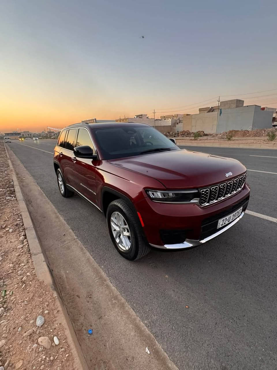 السلام عليكم 
للبيع جيب لاريدو 2023. 
5 راكب. 
لون ماروني 
ماشيه 52,000km
ضرر قطعتين بدون دواخل وبدون شاصي 
بيها كتاب تظليل نسبه 80% يمشي بجميع محافظات العراق 
السعر 270$ وبي مجال 
للاستفسار ***********
