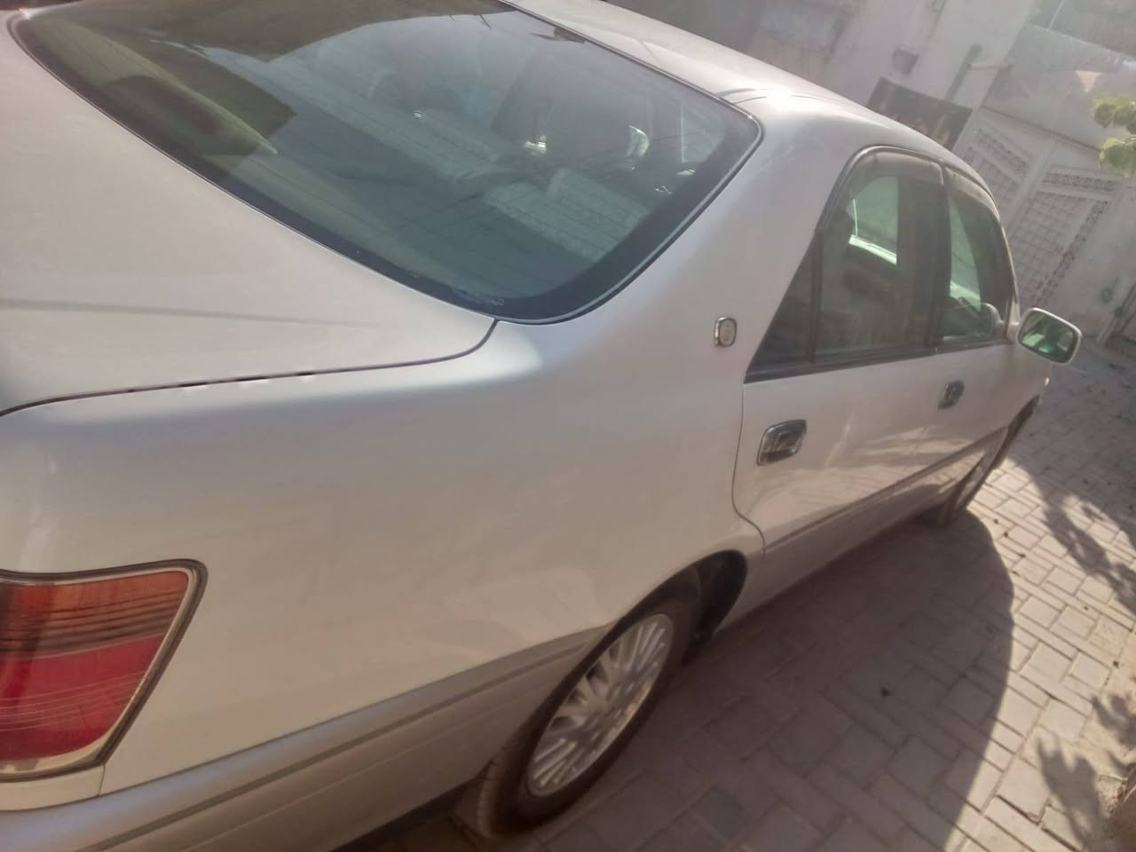 السلام عليكم
ملكه 2000 كفاله عامه تسجيل جديد
مكفوله كص نقل ضربه صبغ سياره جديده
عاديه دكمتين ديفير جبير كفاله تخم تاير حداده بلاديه جديده    ١٤٠ وبيه مجال
*********** واتساب
