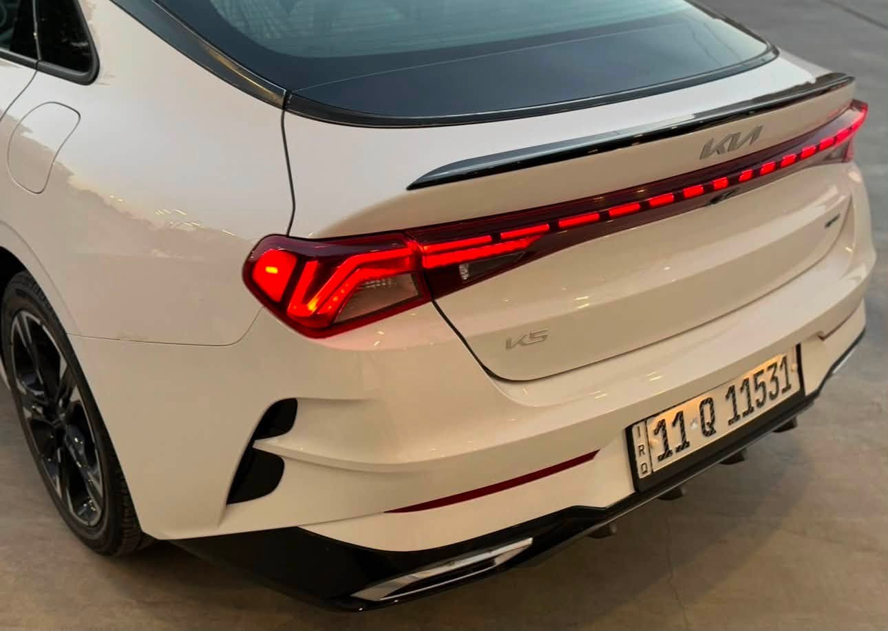 كي فايف جيتي لاين GTline (فول مواصفات) رقم بغداد باسمي موديل 2024 مكينة 1.6 فتحة سقف بانوراما ماشيه 22 الف فقط زيرووو
تشغيل بصمة + تشغيل عن بعد  + بصمه ابواب
تتميز بنظام صوتي فاخر
خمس انظمة قيادة
كرسي كهربائي 
شحن لاسلكي
كامره دوارة 
تحكمات
📍مواصفات 1/1 معروفة مواصفات الجيتي لاين
رادار - شاشة كبيرة لمس - استيرن حرف D - بانوراما - كشن تدفئة - استيرن تدفئة - كاربلاي
السياره حادثها كلش بسيط بيها طخه بل بنيد وطخه  بل جاملغ مصبوغات على كدهن فقط بدون دواخل بدون ايرباك صور الحادث بل منشور
مكاني بغداد البياع حي المواصلات السعر 190$
***********
