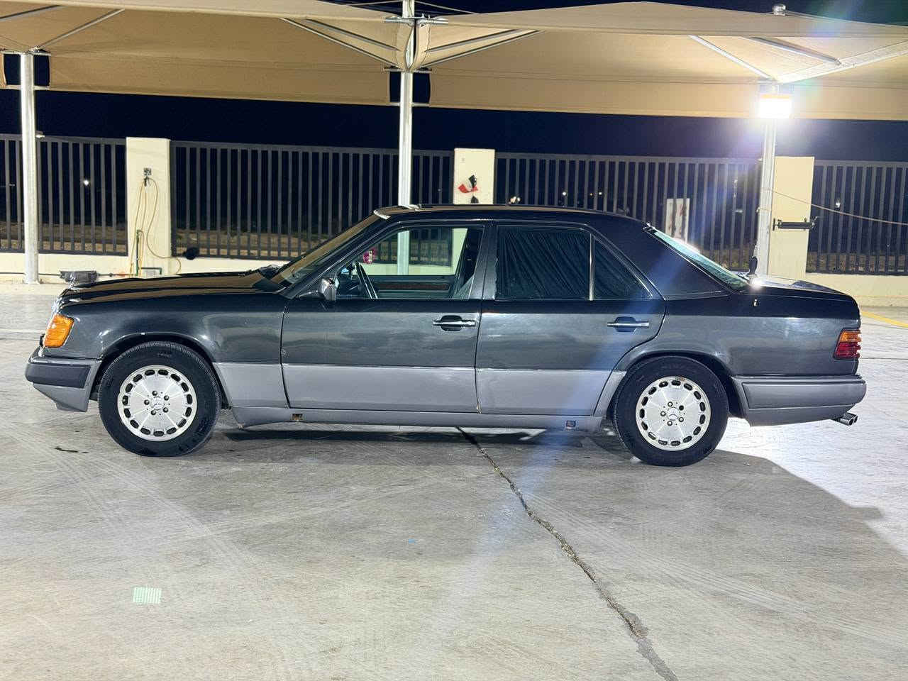 مارسيدس دب 300موديل 1990
رقم انبار مشروع وطني تريد تحويل تريد وكاله

كير محرك 300 بلاد عنكبوت 

مكفولات لاتنقيص ولاتبخير ولا صوت

حداديه كله جديده  ٪100وكله 

كهربائيات كله شغاله رون حماوه كيلو متر

مسجل لايت اشاير يعني ولانقص

تخم تاير جديد 

تبريد شغال وثلج ودليل فيديو المنظومه تجمد العصر وبليل والفان عل فول

شرط تراي 180عل تبريد

مصبوغه عام مكفوله من الضربه

قاعد الدبل جهت العبري الضربه

ماكو سعر بس الشراي يتصل

***********

عنواني واسط الكوت

