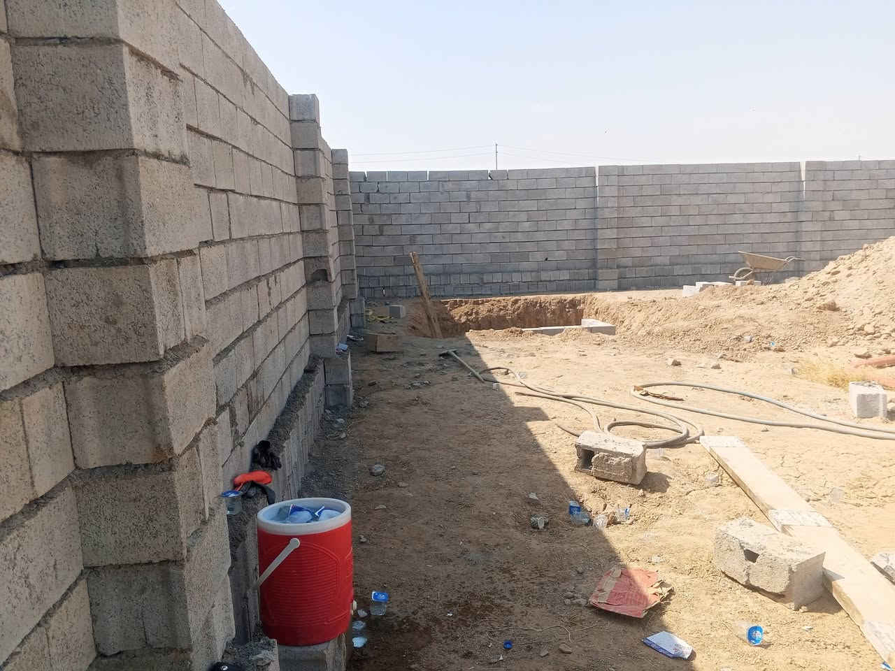 السلام عليكم اشتغل تئسيس مجاري واشتغل لبخ داخل وخارج الداخل جس الموصل الكادر مواصله وجهيات بيوت حجر وحلان ومرمر ديكورات اشغل بناء صبت بيوت وأساسات والاستفسار عل الرقم الي يحب كرسته وعمل أو بس عمل 
***********
