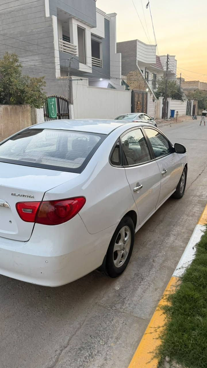 السلام عليكم النترا للبيع 
خليجي 2011 رقم بابل 
مكينه 1600 
تخم تاير جديد 
تبريد شغال 
مكان بابل مركز 
سونار موجود 
***********.غير متواجد عله  النت 
شوف السياره وقتنع وخابرني  السعر 96

