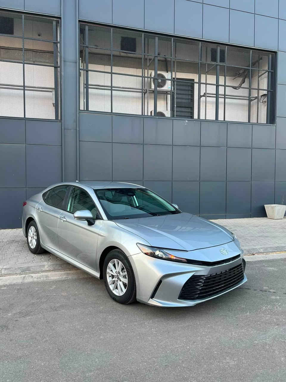 TOYOTA  CAMRY 2025 LE HYBRID
السعر ٢١٥$$

2000 ml ماشي 

وارد امریکی

ضرر سيارة/بوند صبوخ بدون دواخل ارباك ستيرن

رقم شاصي 4T1DAACK4SU639961

مكان سيارة سليمانية

***********
