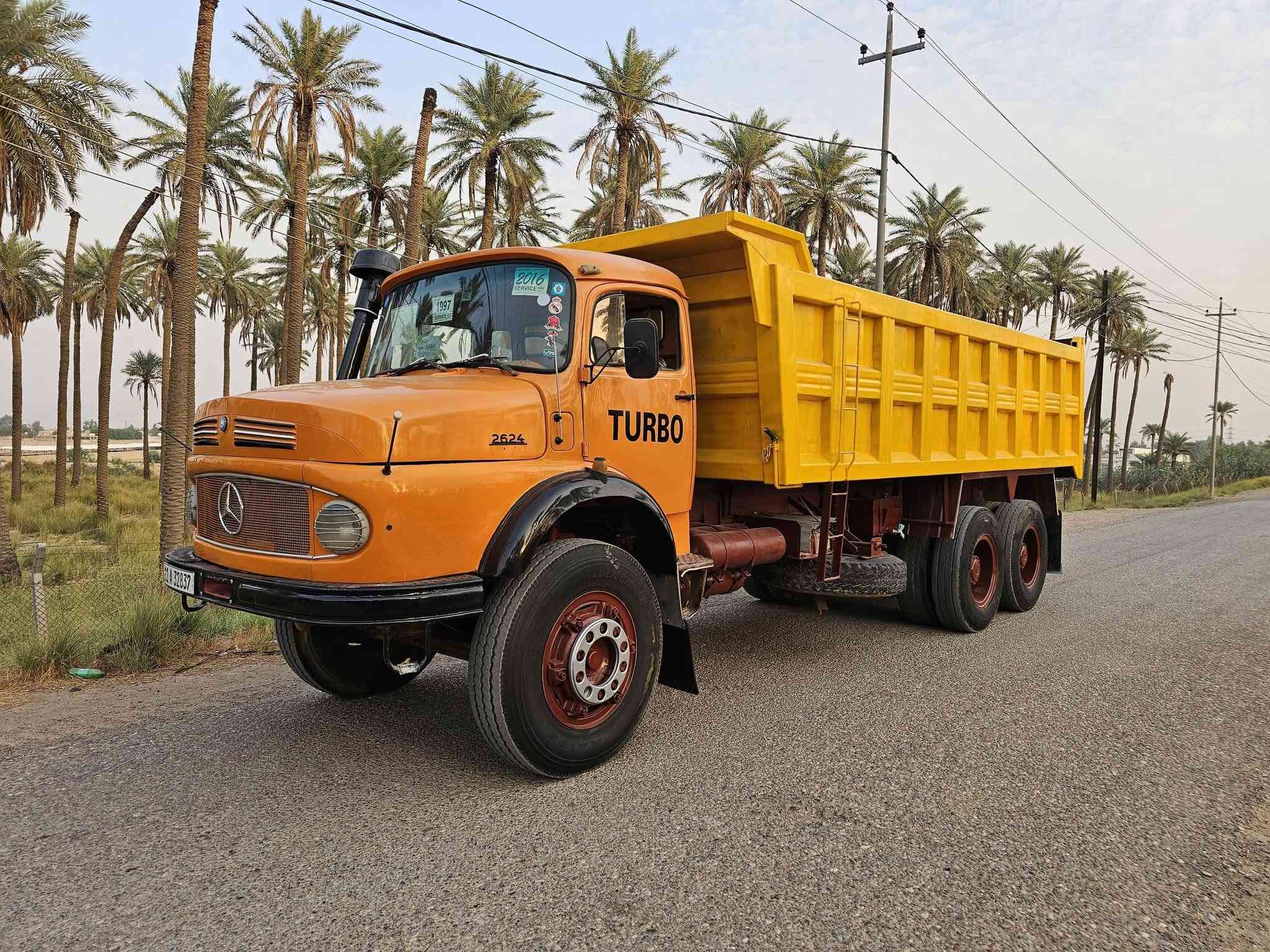شاحنة • بدون تفاصيل