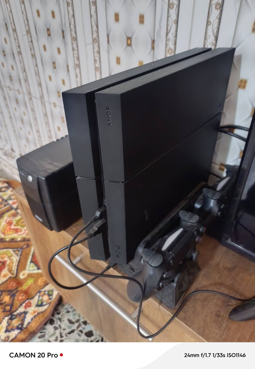 🎮للبيع PS4 فات مهكر نضافة ١٠٠٪🔥
. يجي ويا USB حتة يحافض على الجهاز

. 🎮 جوستكات عدد 2

. 🥶 يجي ويا مبرد مال جهاز و بنفس الوقت شاحن يدات 🌬️

. جميع ملهقاتة من وايرات و وايرات شحن يدات موجودة☢️

. 🏠 بغداد جسر ديالى القديم 

. 📞 *********** واتساب

. 💵 سعر320 الف

