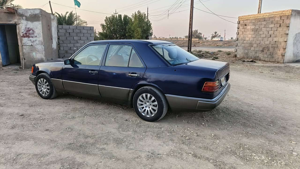السلام عليكم سياره للبيع مرسيدس دب موديل 86 سنويه نافذه بال 23 مصفره من للغرامات كير ومكينه مكفولات مصبوغه صبغ جماليه السعر27 وبيها مجال
العنوان ميسان صدر المجر 
(***********)
