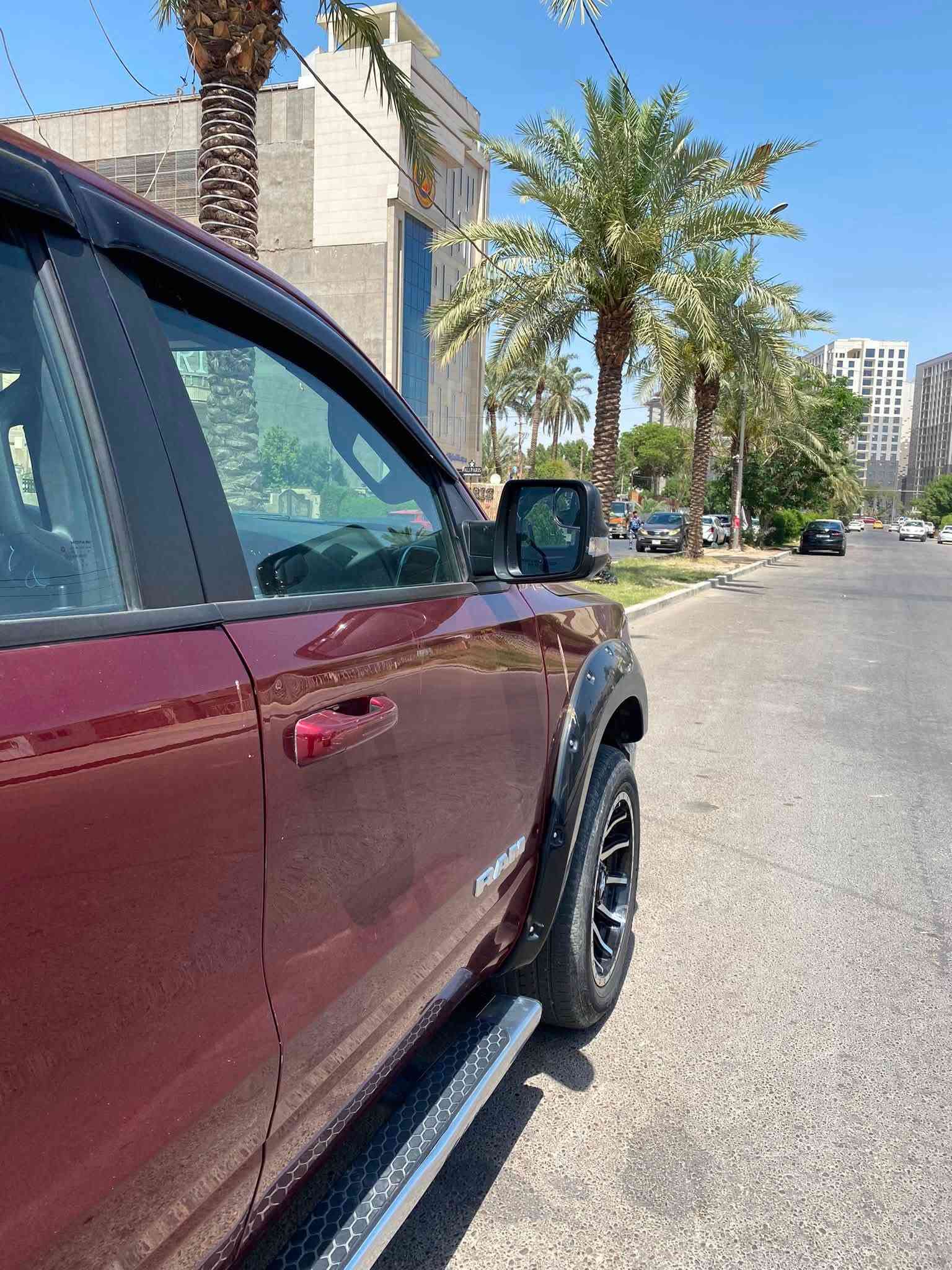 السلام عليكم … للبيع رام 1500 موديل 2022 Lone star ماشية 35000 ميل رقم بغداد بأسمي حادثها موضح بالصور استبدال بابين نفس اللون  مع تخم اطارات إضافي جبلي … بسعر مناسب جدا 
للاستفسار اكثر الاتصال على الارقام :-
***********
***********
