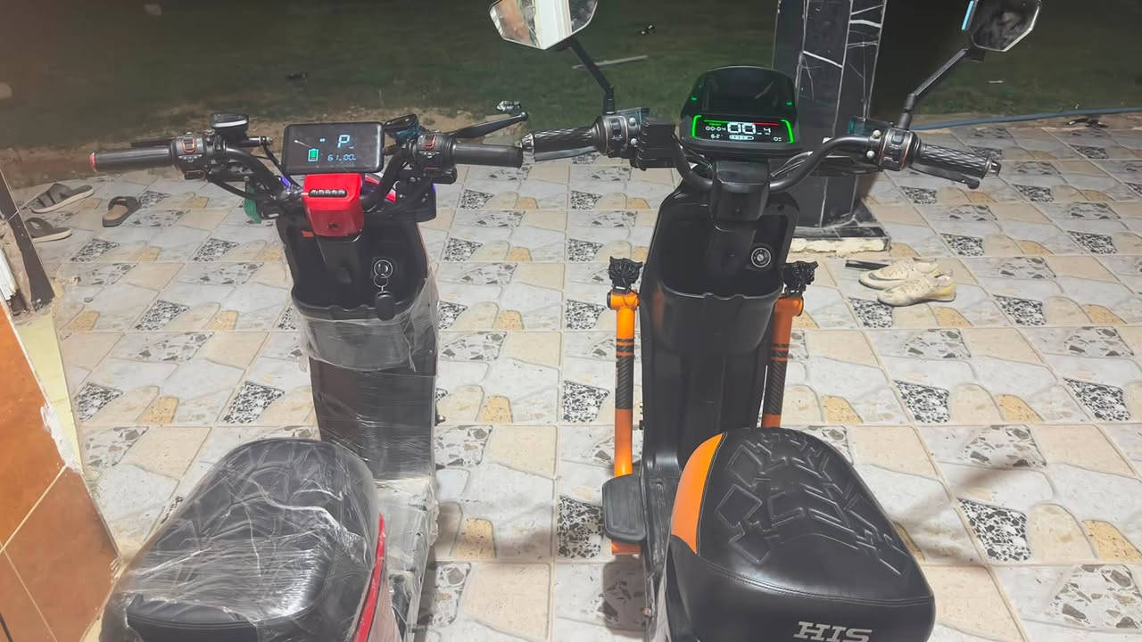 درجتين شحن للبيع وحده H900 والثانيه R9 دراجات نضيفات والبطاريات فول الدراجات انطيهن على الشرط مكفولات السعر الوحده ٤٢٥ للتواصل واتساب أو رصيد ***********
