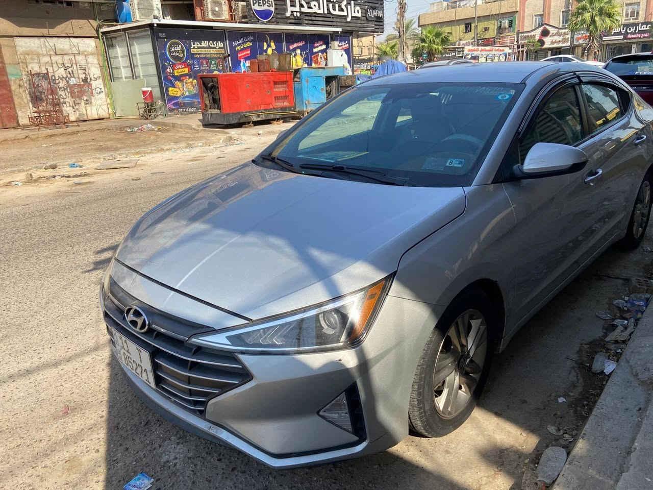 السلام عليكم ELANTRA 
2019 وارد أمريكي ضربة جدا خفيفة كلها ليبل واحد شرط  شاصي لغد تكم مكفولات 
سيارة جاهزة من كلشي كير AT 
مكينة ممفتوحة بلادية وخير من الله ماشية : 44 الف mi 
مكاني : بغداد حي اور 
رقمي : ***********
واتساب واتصال فقط 
السعر : 113 وبيها مجال
باسمي شخصيا رقم انكليزي هزة وسنوية جدد 
راسلني واتساب ادزلك فديو ٣ دقايق داير مداير السيارة وكلشي موضح بي وادزلك صورة ضربة ورقم شاصي

