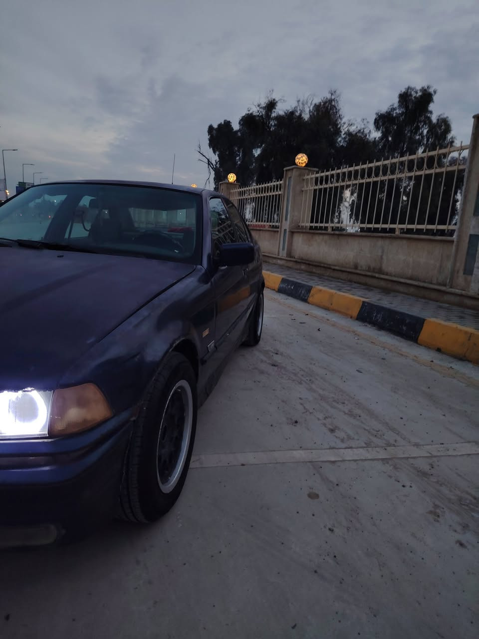 Bmw E36 318
للبيع محرك وكير شرط صبغ عام محرك 4 18 طخم تاير كدام وره جديد دبلات كدام وره جديد وياله خليه سنويتها تنتهي 2027 رقم نينوى الماني شرط الوكاله والتحويل طخه بالجاملغ اليمين  داخلها نضيف كابون بانزين الكتروني سكف داخل جديد صارله سبوع سعرها 28 ورقه وبيها مجال. 
لتواصل *********** وبي واتساب ايضاً
