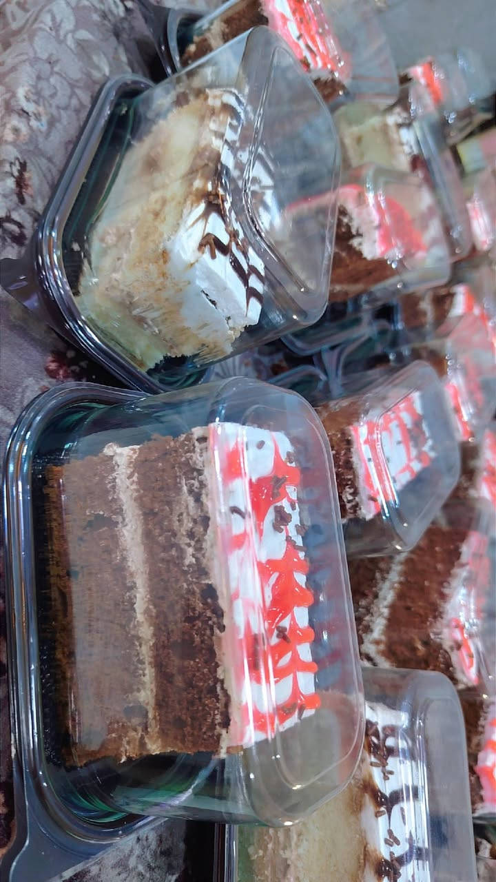 قطع كيك • خطوبة • توصيل بغداد