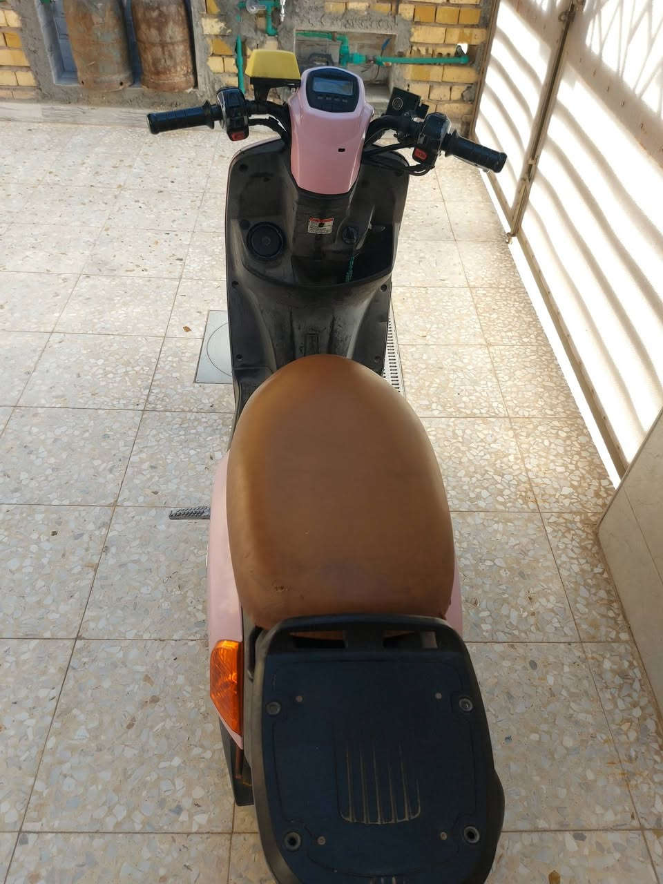 دراجه بوليس  نوزل مكينه ماء مفتوحه  بلادي كهربايات كلهه شغاله دراجه  كامله من كلشي المكان الحسينيه الراشديه سعر ٥٥٠ وببهه مجال ***********
