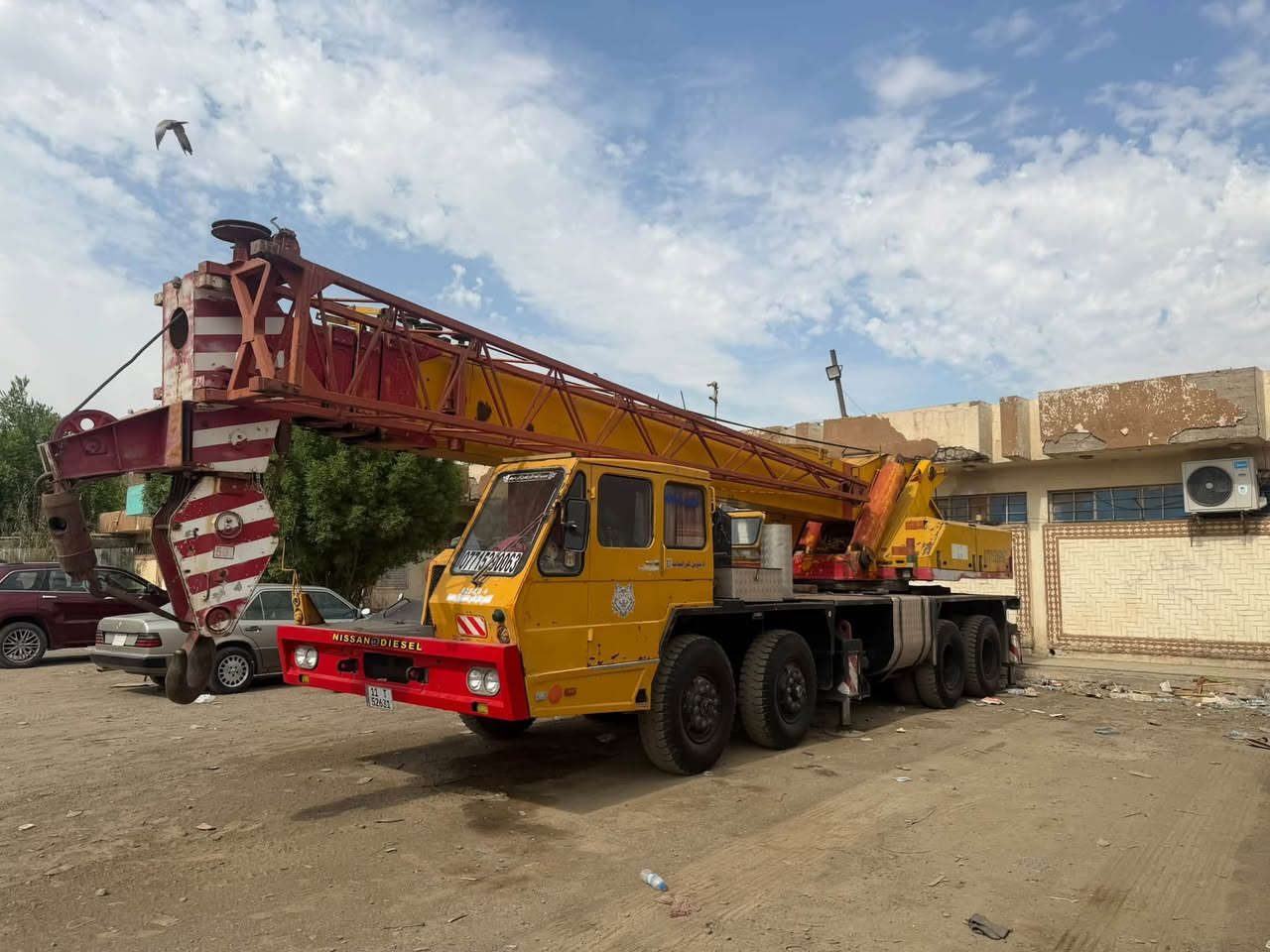 كرين 45 طن مكفول وجاهز للعمل 3 سلايت أرقامه بغداد بسمي ومكانه بغداد هاتف ***********

