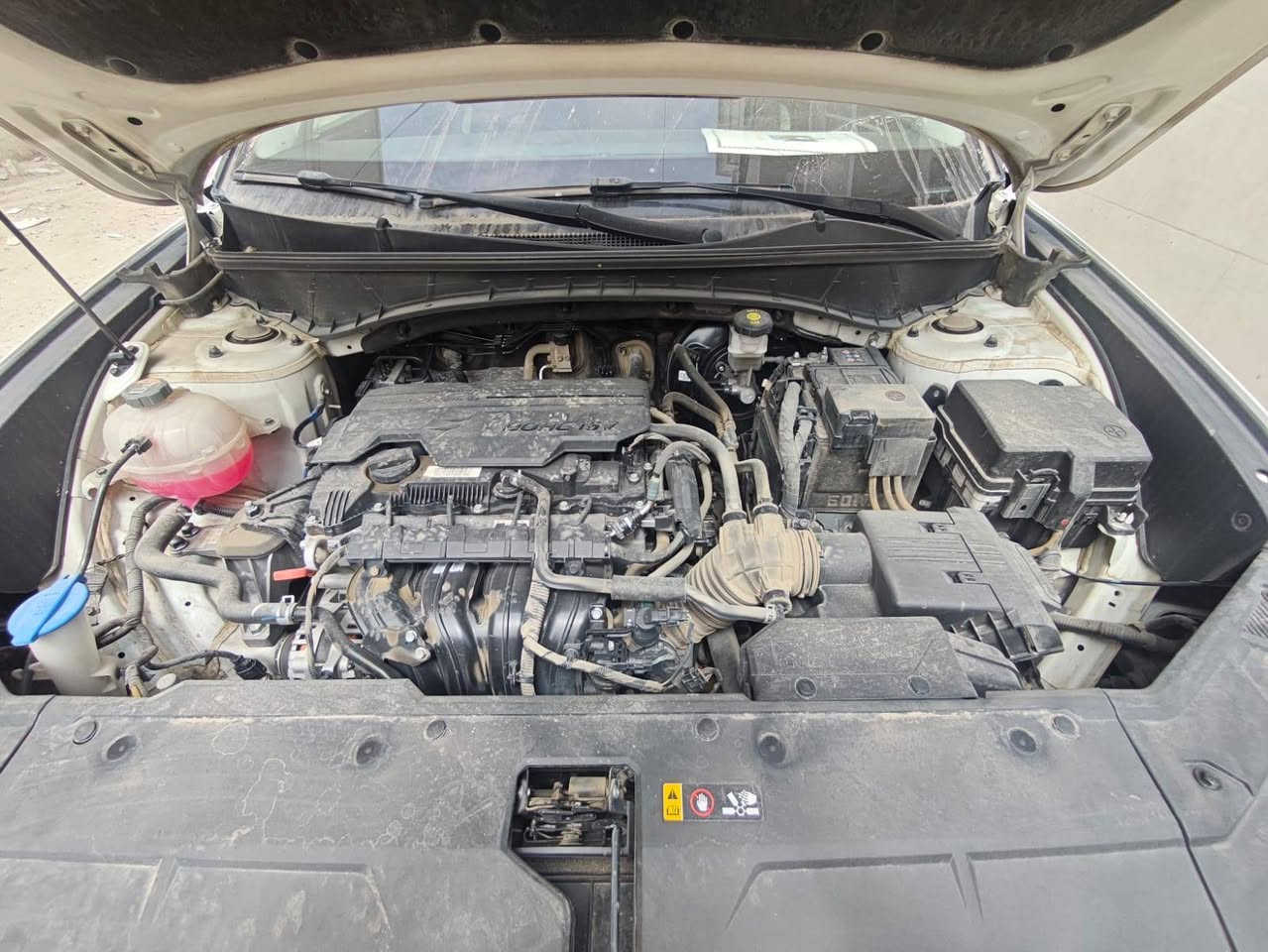 🚘 للبيع هيونداي توسان 2024 – فول مواصفات 🔥

موديل 2024
🔹 فول مواصفات عدا البانوراما
🔹 سيارة نظيفة جداً ومرتبة
🔹 تشغيل عن بعد
🔹 شاشة  + Apple CarPlay / Android Auto
🔹 تشغيل بصمة + دخول ذكي
🔹 كاميرا خلفية وحساسات
🔹 كراسي كهربائية
🔹 مثبت سرعة
🔹 تحكم ستيرن
🔹 هاند بريك كهربائي + Auto Hold
🔹 مرايات كهربائية
🔹 إضاءة LED
🔹 جنوط ألمنيوم
🔹 أنظمة أمان وثبات متكاملة
🔹 السيارة ماشية 45502km قابلة للزيادة
🔹يوجد فيها بارد بالصندوق وكسر في الشباك لامامي بسيط جداً وفطر في الجامعه الأماميه ورصعه في البنيد صغيره جداً
📍 السيارة جاهزة للفحص من قبل المشتري في الكاظمية 
💰 السعر: [190]
📞 للاستفسار: [***********] واتساب متاح
