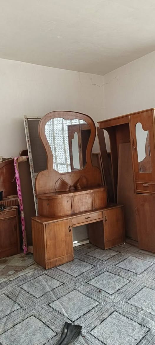 غرفه اخشاب • بوفيه كبير • ميز مرايه