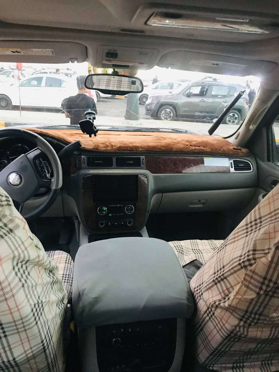 السلام عليكم تاهو 2007 LTZ مكفوله من ضربه وتبديل بيها صبغ حزام لجماليه  تبريد خير من الله تخم تاير كهربائيات مكينه جديده گير جديد سياره جاهزه باسمي ما متواجد فيس للتواصل على الرقم بي واتساب مكان السياره بصره
***********
