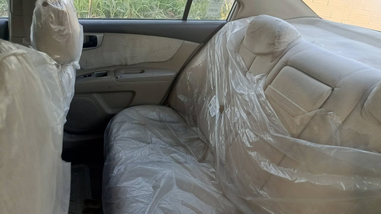 السلام عليكم سياره للبيع كيا اوبتيما موديل 8 خليجي سياره بيها صبغ حزام بدون حادث سياره جاهزه على 24 حبايه السعر 90 وبيها مجال مكان ناصريه تواصل على هذا الرقم***********
