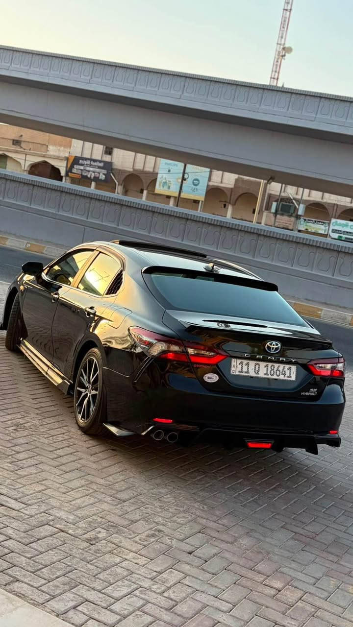 ‏TOYOTA CAMRYSE
كامري فئة SE  بلاص 
موديل / 2023 
هايبرد
رقم / بغداد
ماشية / 77000 km
(حادث / بنيد وربع جاملغ)
مواصفات 
فتحت سقف
ويل كب
بصمه تشغيل عن بعد
كشنات تدفئه
_كشنات جلد 
_كشنات كهرب 
_رادار امامي 
_شفتات ستيرن  
_ثلاث وضعيات قيادة
_مثبت مسار 
_ حساس خلفي + كامره دواره
وباقي مواصفات SE المعروفه
كير ومكينة مكفولات 
السيارة مكانها / بغداد  / سليمانية
*********** بغداد, العراق
