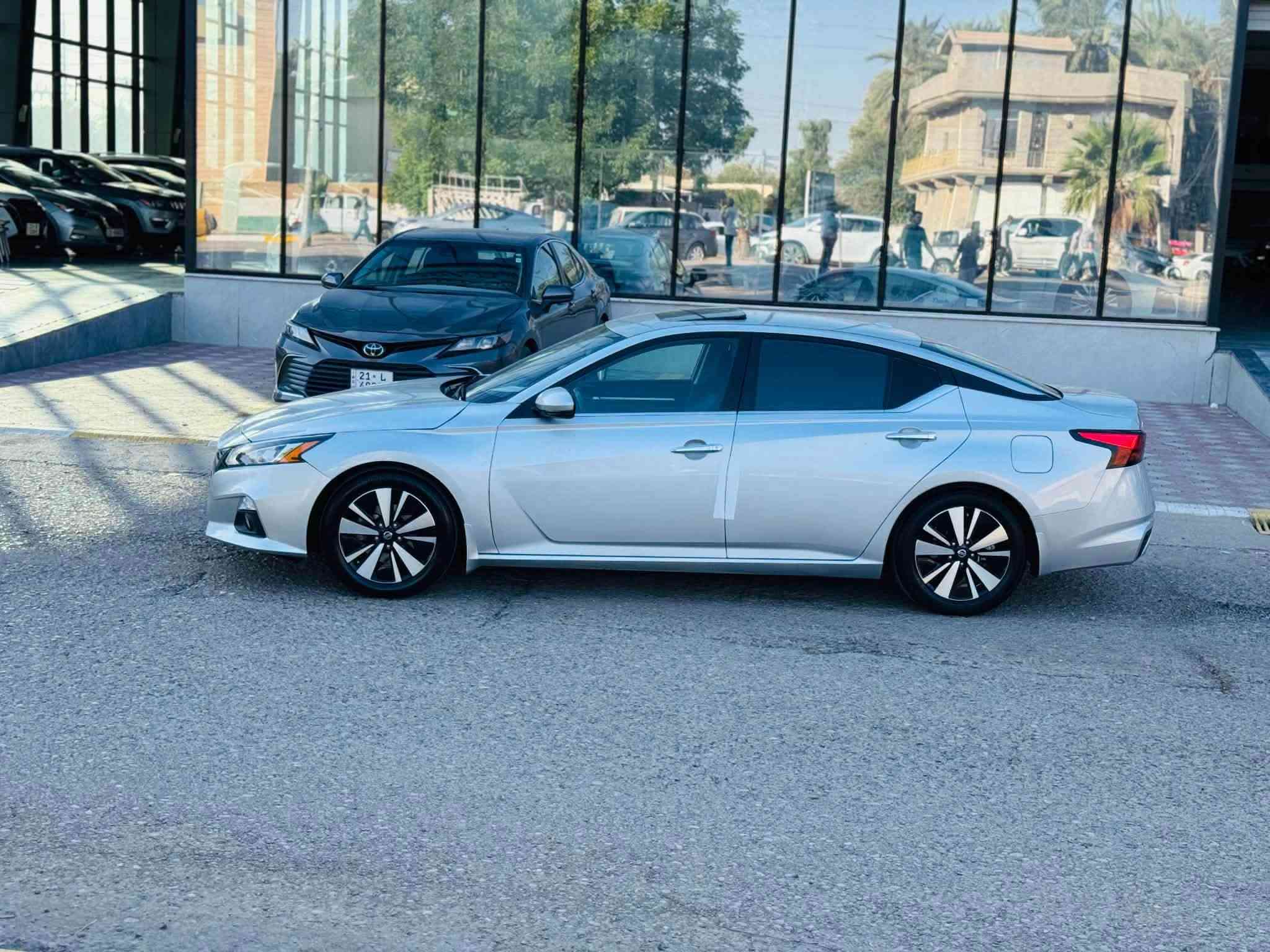 سلام عليكم
السلام عليكم تحياتي للجميع

⚡NISSAN ..Altima..2021.SV.Plus⚡

⚡نيسان...التيما..SV 2021پلاس فول الفول

......................................

الفئه  SV..Plus..

موديل 2021

لون سلفر

محرك 2500(تنفس طبيعي)

بصمة تشغيل

ابواب بصمة+ بصمة صندوك

تشغيل عن بعد

هاند بريك بصمة

أوتو هولد (auto hold)

فاتحة سقف (سلايت )

نظام قيادة أليه

رادارات 360° درجة

رادار امامي (توقف ذاتي)+تحديد مسار

رادار جانبي توقف ذاتي

رادار خلفي (توقف ذاتي)

كامره خلفيه

حساس خلفي

كشنات كهربائ

كشنات تدفئة

ستيرن تدفئة

شاشه كبيره (گار پلي)

فول تحكم ستيرن

كروس سرعة (مثبت سرعة)

أشاير مري جانبي

ويل كروم حجم 18

أكزوز رياضي (صالنصات رياضه)

لايتات فول زينون

................................................

سياره بيه فقط بونيد صبغ.. سونار مرفق داخل منشور 

كير محرك شرط الفحص

سيارة ماشية 65الف ميل

رقم سليمانية دولي سنويةرقم كل جديد لغايه2028 شرط تحويل
سعر 138 وبي مجال 
مكان سياره ديالى.. خانقين .استفسار اتصال رقم الهاتف  
***********
