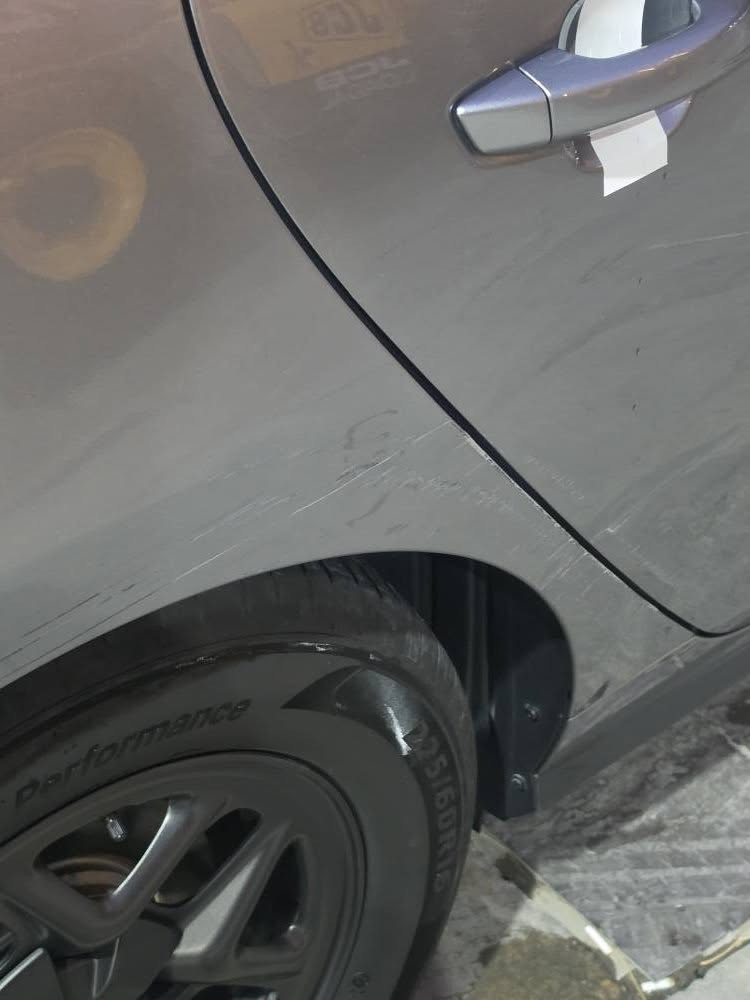 Byd seal 05 2025
29000km  رۆشتوە 
تەنکی گەورە ٢١٠٠ کم ناو سپی
ئەو شوختەی هەیە کە لەرەسمەکەیا دیارە 
ژمارە هەولێرە بە ناوی خۆمەوەیە 
بایی 350 دۆلار جوانکاری بۆ کراوە کامل جایزە
نرخی خوار هەموو بازار 
131 گەلا 
لە سلێمانیە 
*********** السليمانية, العراق
