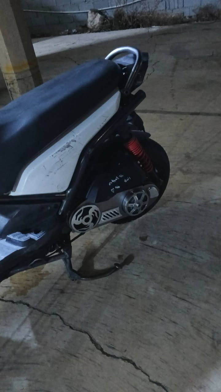 سكنس جبلي دراجه بلاديه بيها كور بصمه بيها بك رياضي وبيها كلجات وبيها فراك بريك دراجه كلش ناعمه وحلوه ومكينتها قوي كلش مراوس او بيع
تفاصيل أكثر
***********
