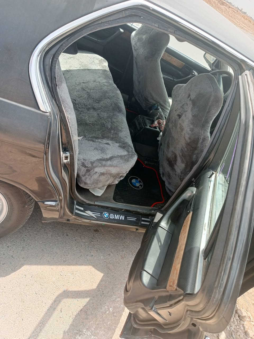 سلام عليكم بي ام محرك كير عادي كهربائيت كله شغل سيار جهز تخم تأير بدون ضرر ٧٣٥سيارة جهز السعر 35بيه مجال مروس الاستفسار ***********
