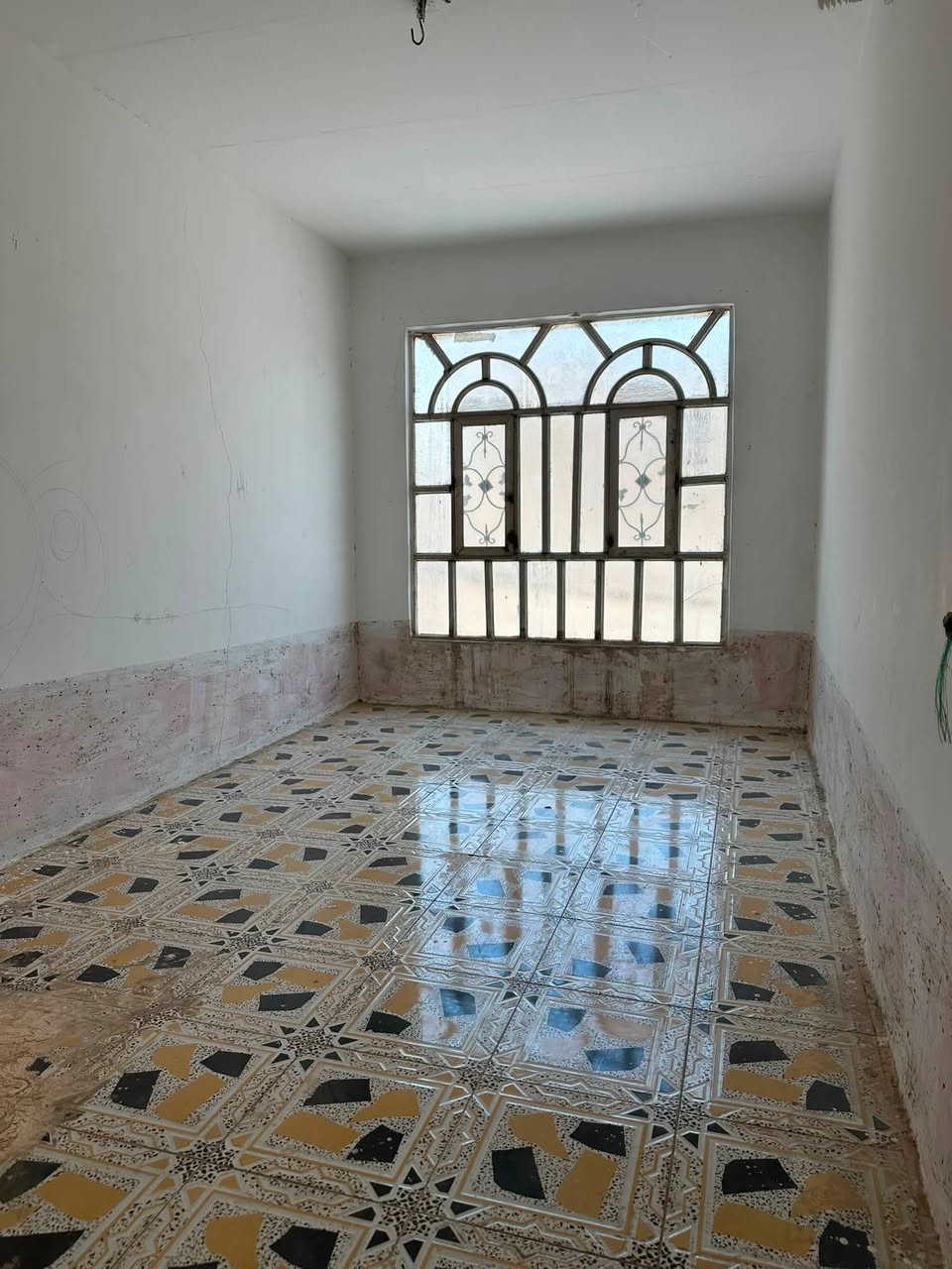 ‏يا الله بيت للإيجار ‏طابو صرف نجف حي ميسان

‏المساحة. 50 متر  الشريط   طابقين الطابق الأول

‏استقبال.  صالة   مطبخ   صحيات  

‏الطابق الثاني. غرفة نوم  سعر الإيجار    225  الف صافي
"""""""""""""""""""""""""""""""""""""""""""""""""""
      ‏         مكتب أبو حوراء الحسناوي للعقار

‏الاتصال  ***********     و. ***********

   ‏عنوان المكتب ‏حي ميسان شارع الكيات. مقابل السوق
￼
     ‏الاخير  بإدارة أبو حوراء الحسناوي

