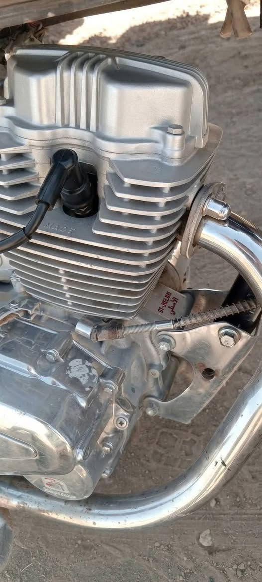 *🏍️ دراجة بارتي للبيع - كركوك*
النوع: PARTI
الموديل: 2018
المكان: كركوك - الحويجة / الرياض

*المواصفات:*
✅ محرك مجفت كبل اسبوع - نشاط فول
✅ محرك ما ينطي ولا قطرة دهن - شرط الفحص
✅ كهربائيات شغالة
✅ لايت لد قوي
✅ ويل سبور و دسك
✅ دراجة مال شغل وحمالة

الدراجة جاهزة ما تحتاج ولا فلس، بس اخذها واشتغل.سلف شغال يحتاج ربط 

*السعر: 300 الف وبيها مجال للشراي*
للتواصل *********** خاص مفتوح
