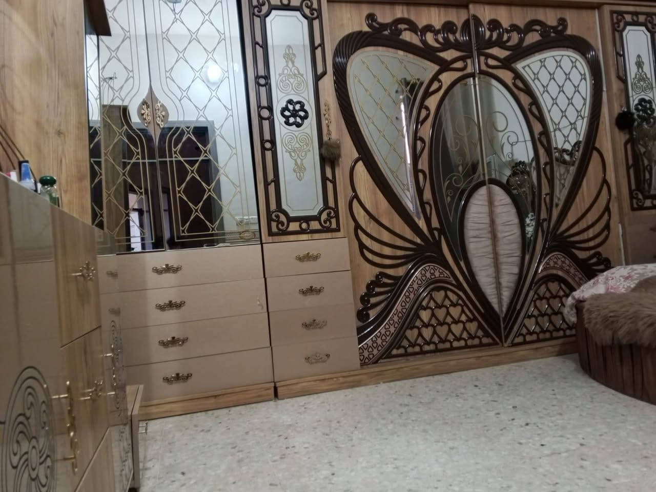سلام عليكم توجد غرفه نوم للبيع
سعرها علي خاص
*********** 
وتساب علي خط
