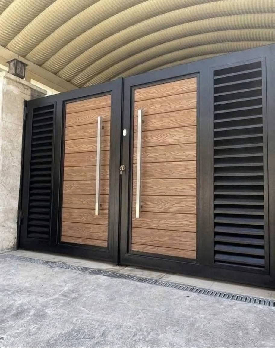 🛠️ حدادة عامة – شغل مرتب ومضبوط 100%
​جاهزون لتنفيذ كافة أعمال الحدادة والديكورات للمنازل والمشاريع:
▫️ أبواب وشبابيك
▫️ مظلات وسقائف
▫️ أدرج حديدية
▫️ تفصيل كافة الأفكار والتصاميم بحسب الطلب
​📌 جودة في العمل واتقان في التفاصيل.
​📲 للتواصل والواتساب: ***********
